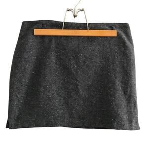 Vintage wool blend mini skirt. Size 9, fits like a modern 6 34 Waist
